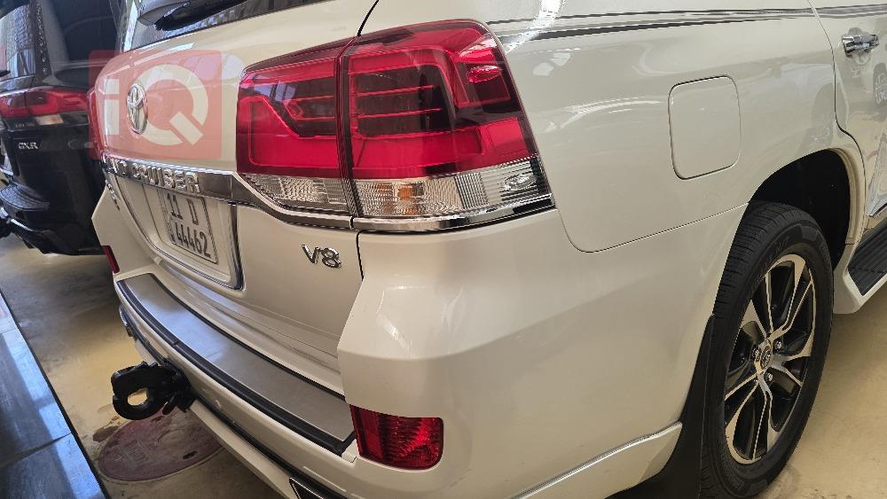 تويوتا لاندكروزر